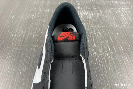 Retro Toe  1 Low Cozy OG CZ0790- Black Jordan 88 9700 0910